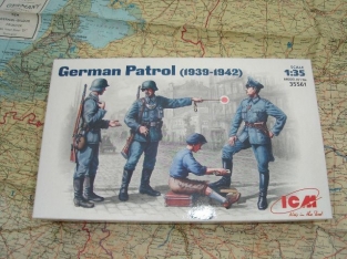 ICM35561  German Patrol 1939-1942